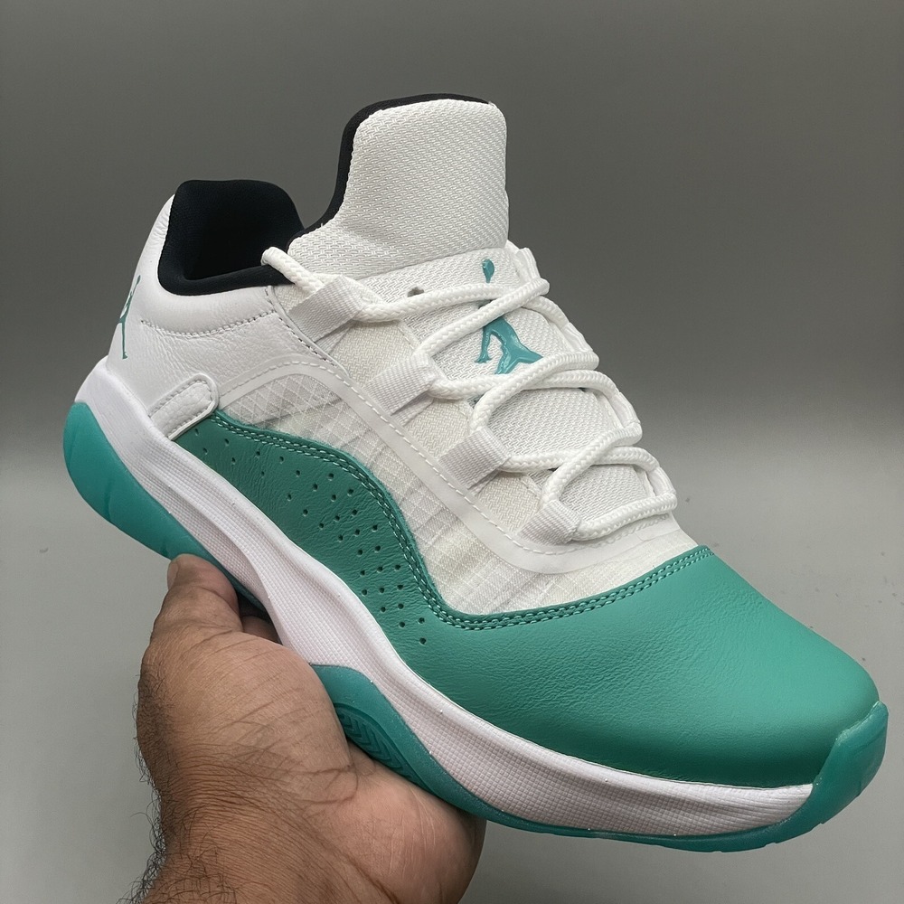 Nike Air Jordan 11 Women Size 5  CMFT Low White Emerald Green DV2629-103